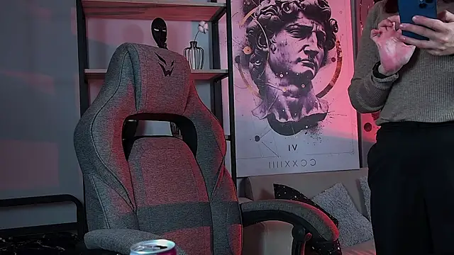 Lana  May online show from October 30, 8:45 am