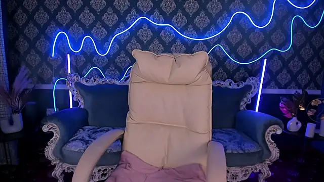 Daisy Delight online show from November 5, 8:12 pm