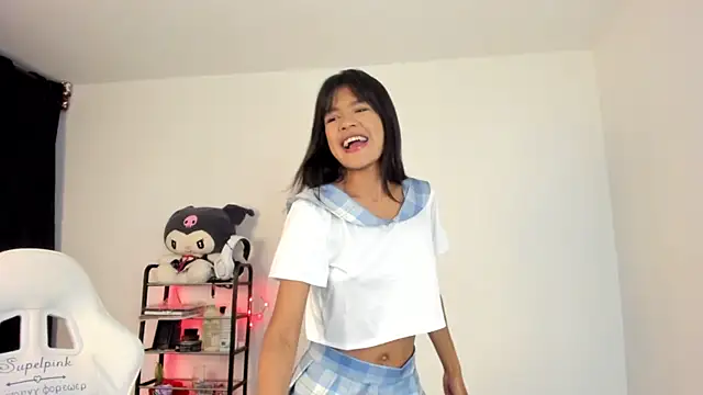 meganthompsonn22 online show from April 1, 3:52 am