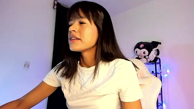 meganthompsonn22 online show from March 5, 6:54 am