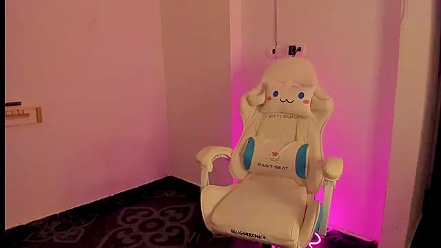 meganthompsonn22 online show from September 17, 3:41 am