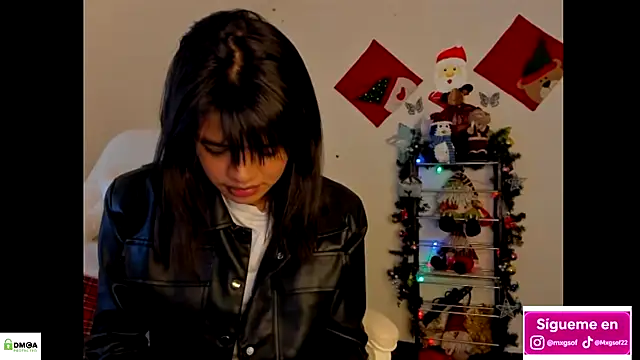 meganthompsonn22 online show from November 27, 1:06 am