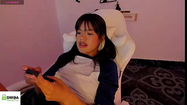 meganthompsonn22 online show from September 30, 6:03 pm