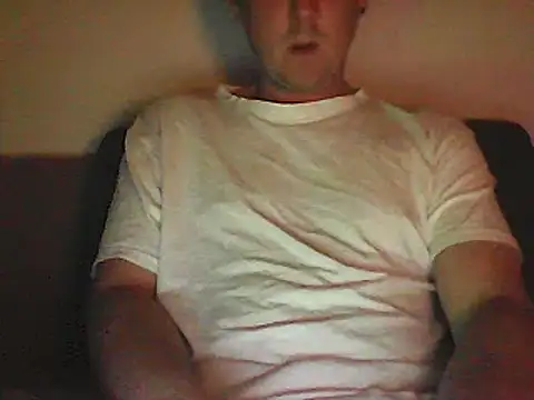 Snapshot of Sunnygun0 chatting on March 4, 5:56 pm Sunnygun0 online show from March 4, 5:56 pm