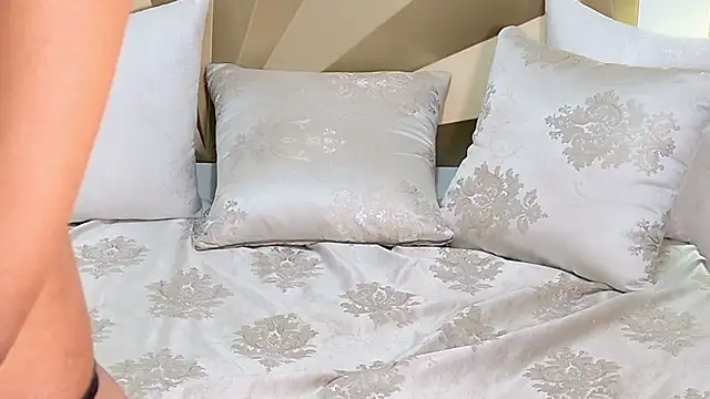 PassionMacoll online show from March 15, 2:40 am