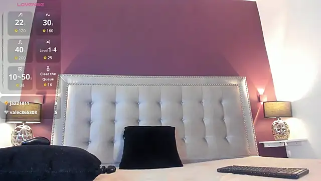 IssyRosse online show from October 29, 1:43 pm