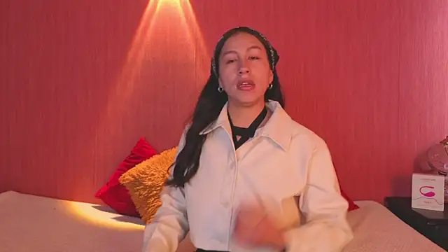 EmiGomez  online show from November 28, 2:06 pm