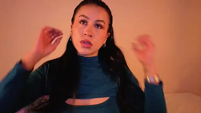 EmiGomez  online show from November 16, 5:28 pm