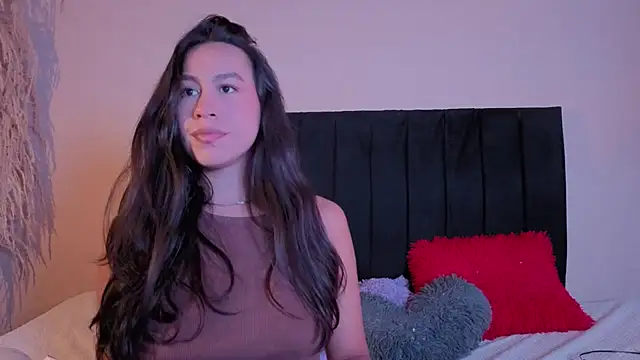 EmiGomez  online show from January 15, 12:25 am