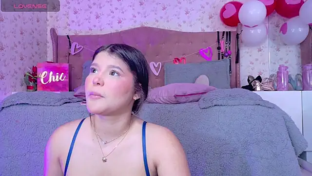 Snapshot of AvrillThomas chatting on February 26, 3:32 pm AvrillThomas online show from February 26, 3:32 pm