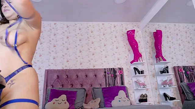 AvrillThomas online show from March 24, 6:41 pm