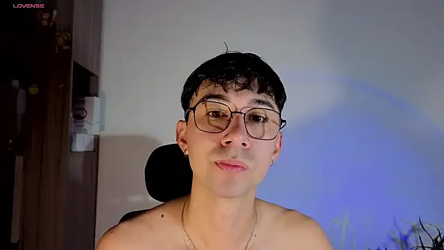 Snapshot of cameron_cum chatting on October 22, 11:09 am cameron cum online show from October 22, 11:09 am