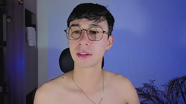 Snapshot of cameron_cum chatting on November 7, 11:15 am cameron cum online show from November 7, 11:15 am