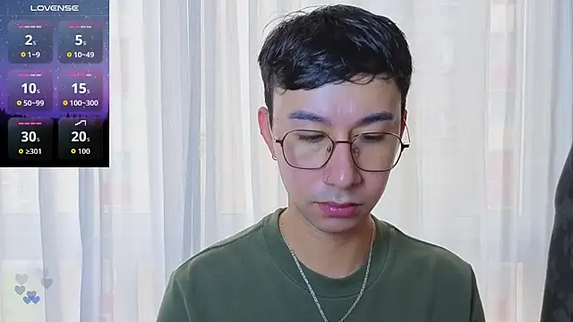 Snapshot of cameron_cum chatting on June 19, 12:33 pm cameron cum online show from June 19, 12:33 pm