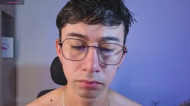 Snapshot of cameron_cum chatting on November 12, 11:03 am cameron cum online show from November 12, 11:03 am