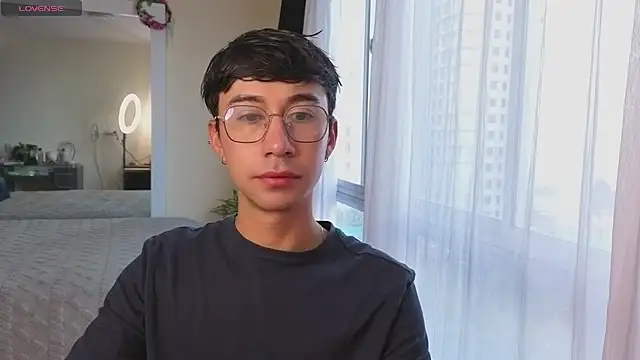 Snapshot of cameron_cum chatting on December 1, 11:11 am cameron cum online show from December 1, 11:11 am