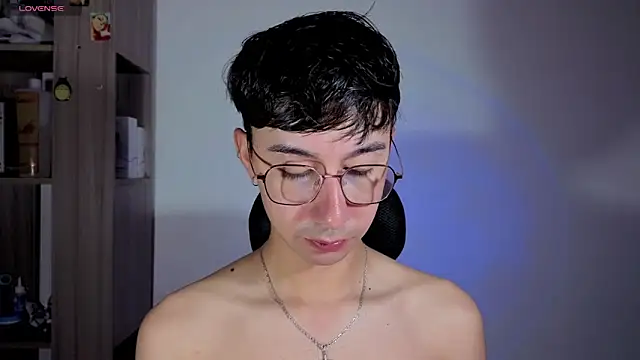 Snapshot of cameron_cum chatting on October 29, 11:09 am cameron cum online show from October 29, 11:09 am