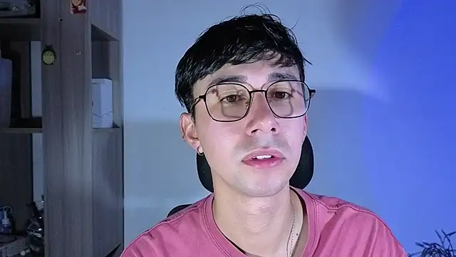 Snapshot of cameron_cum chatting on November 10, 11:04 am cameron cum online show from November 10, 11:04 am