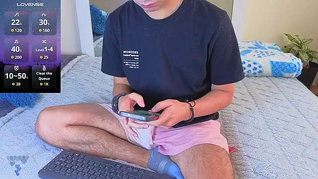 Snapshot of cameron_cum chatting on July 8, 1:23 pm cameron cum online show from July 8, 1:23 pm