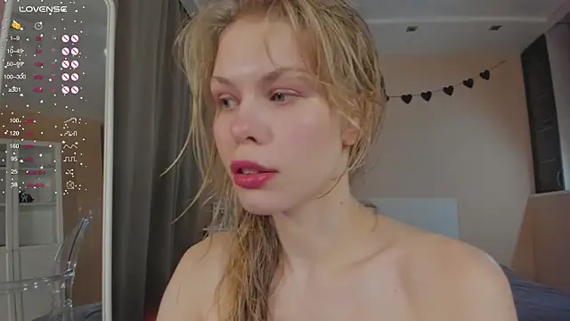 ass latte online show from December 19, 5:32 am