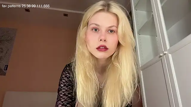 Snapshot of ass_latte chatting on July 4, 9:19 pm ass latte online show from July 4, 9:19 pm