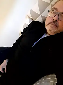 Snapshot of bluangelo chatting on January 14, 2:20 pm bluangelo online show from January 14, 2:20 pm