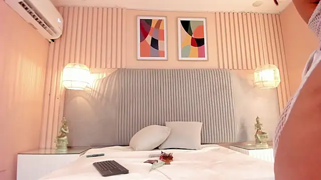 samyriverss online show from November 7, 5:34 am