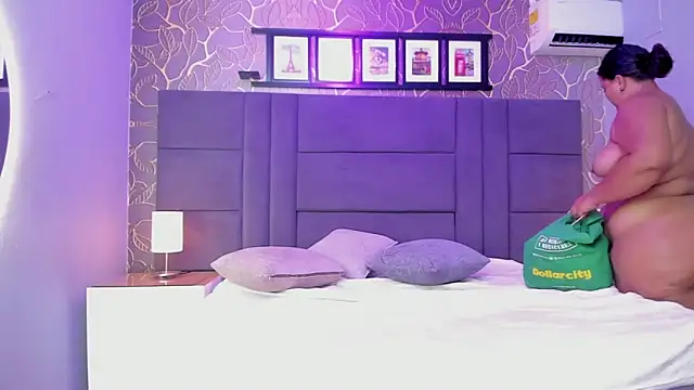 samyriverss online show from September 26, 7:21 pm