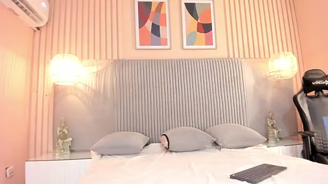 samyriverss online show from November 30, 10:27 am