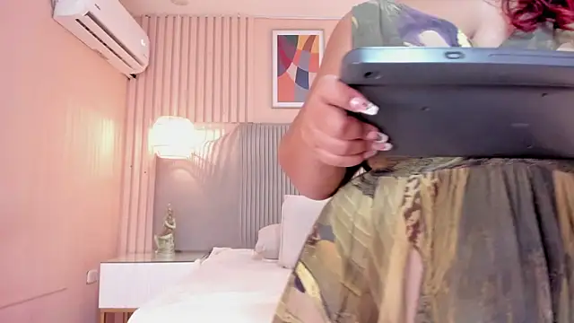 samyriverss online show from October 8, 2:24 am