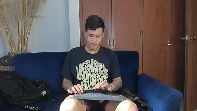 jamesinked  online show from November 25, 4:02 am