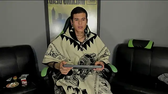 jamesinked  online show from February 26, 12:20 am