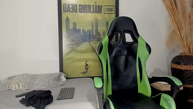 jamesinked  online show from January 13, 6:12 pm