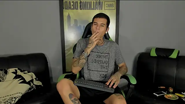 jamesinked  online show from February 24, 9:52 pm