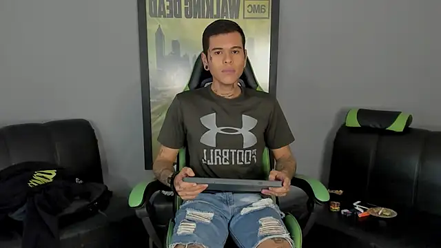 jamesinked  online show from February 11, 8:42 pm