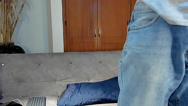 jamesinked  online show from October 18, 2:24 am