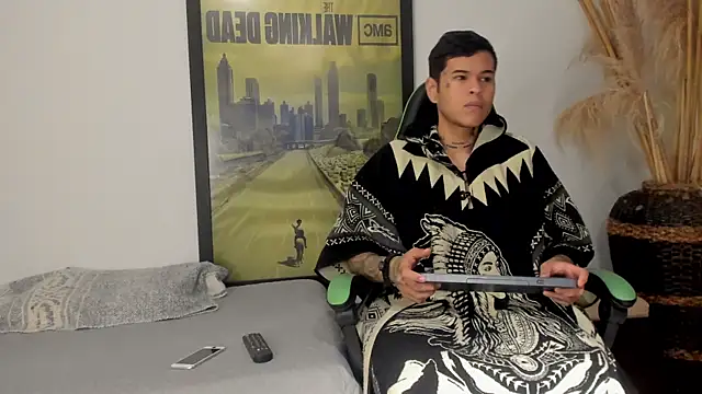 jamesinked  online show from January 11, 11:00 pm