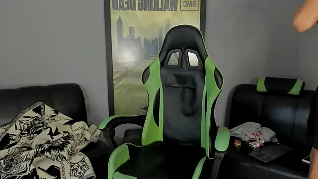 jamesinked  online show from February 18, 8:03 pm