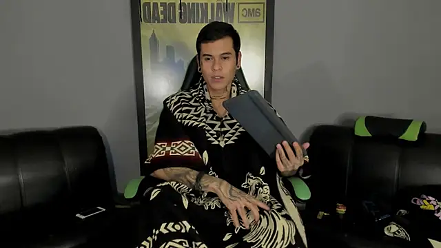 jamesinked  online show from March 9, 7:12 am