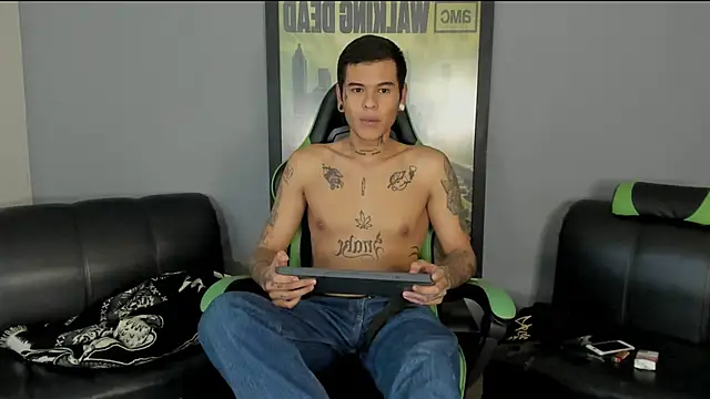 jamesinked  online show from February 22, 7:25 pm