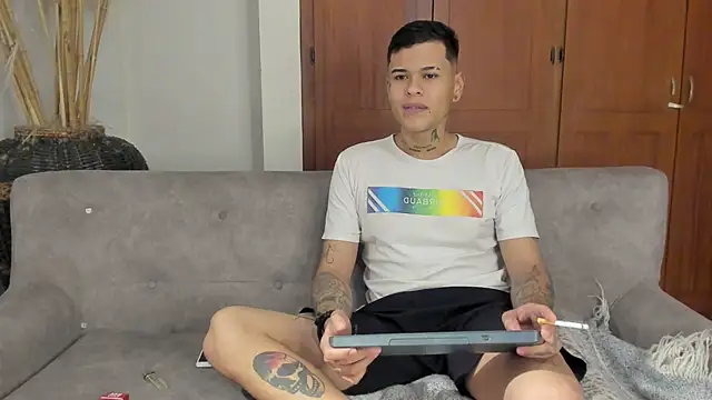 jamesinked  online show from November 29, 10:21 pm