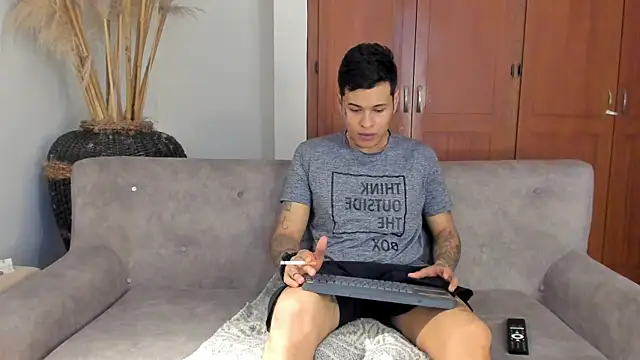 jamesinked  online show from December 19, 8:00 pm