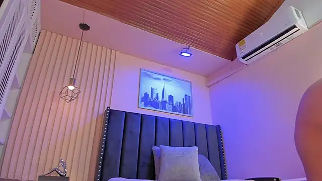 Snapshot of viiolett_lee chatting on November 4, 10:46 pm viiolett lee online show from November 4, 10:46 pm