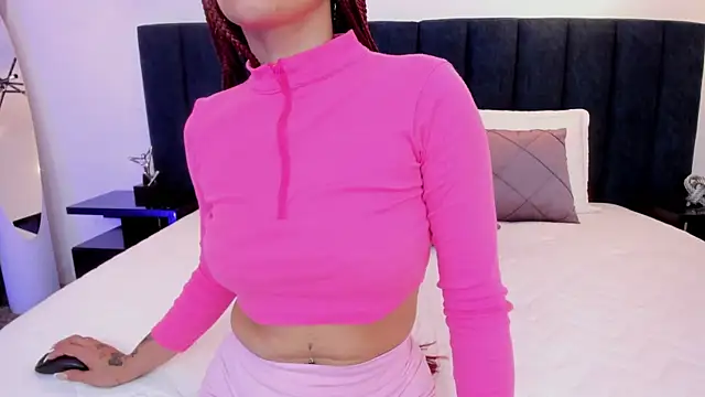 Snapshot of susyy7 chatting on February 14, 3:40 am susyy7 online show from February 14, 3:40 am