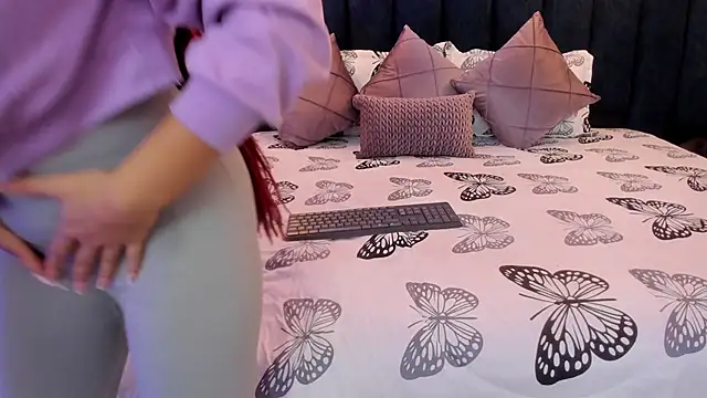 Snapshot of susyy7 chatting on February 9, 3:37 am susyy7 online show from February 9, 3:37 am