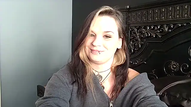 CherryWilde online show from January 6, 4:44 pm