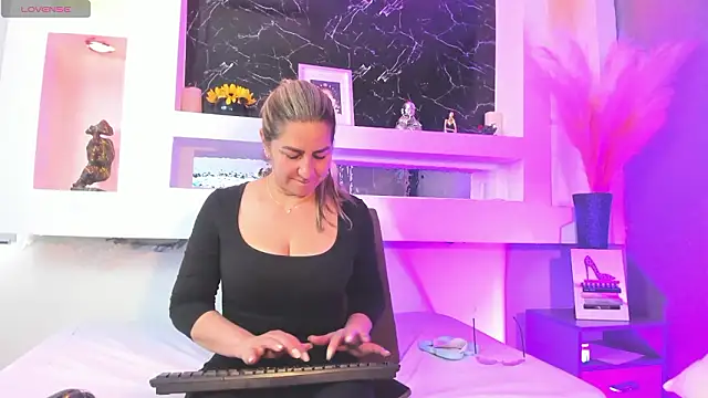 Cinthya mjs online show from February 21, 2:30 pm