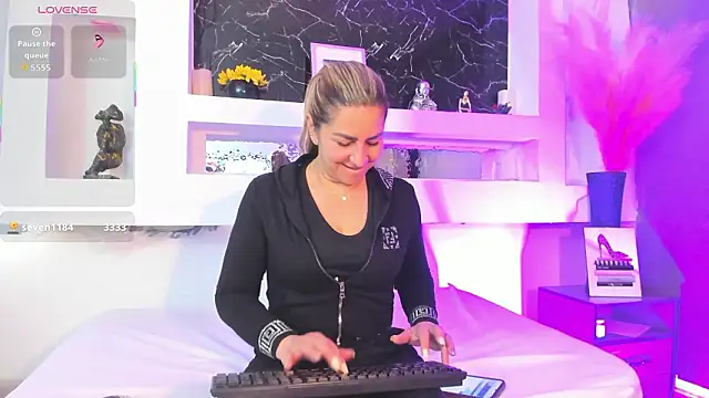 Cinthya mjs online show from February 28, 12:49 pm