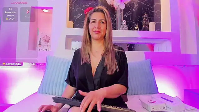 Cinthya mjs online show from April 13, 12:53 pm