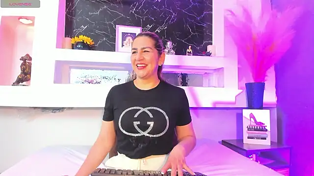 Cinthya mjs online show from March 10, 12:09 pm